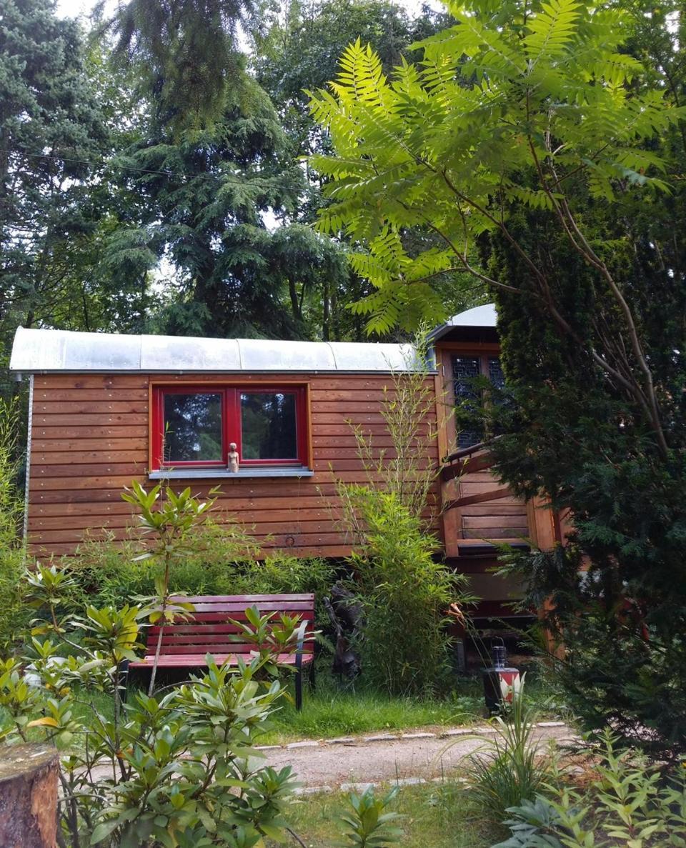 Zirkuswagen Im Gruenen Hotel Quickborn  Bagian luar foto